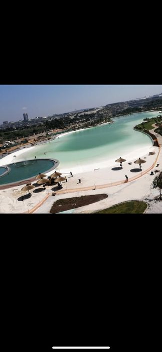 Buccleuch Apartment To Rent: 2 beds, 2 baths, balcony, gym, lagoon access.