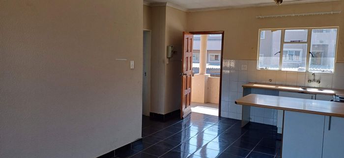 1-Bedroom Apartment in Rembrandt Park with 24hr Security and Covered Parking. To Rent.