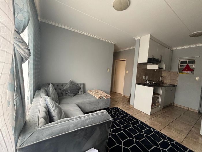 2-Bedroom Apartment in Fleurhof For Sale, Secure Complex, Close to Amenities.