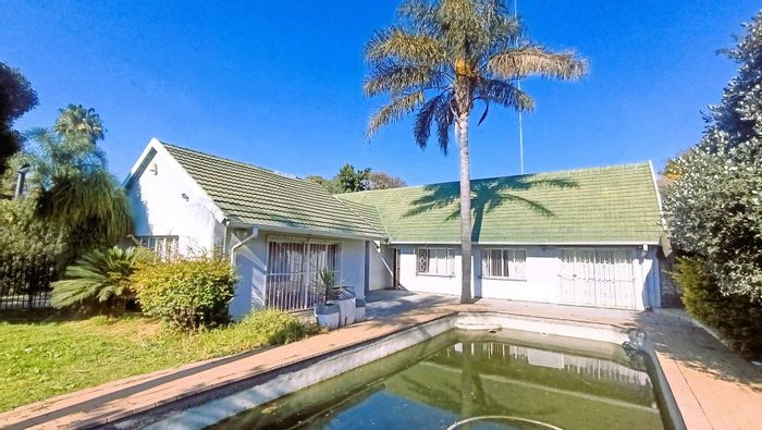 For Sale: House in Van Riebeeck Park with pool, lapa, and spacious living areas.