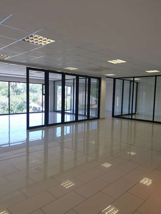 Office To Rent in Windhoek Central: 233m², secure access, parking, near High Court.