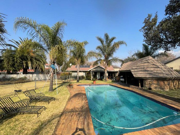 Brackenhurst House For Sale: 4 Beds, Pool, Lapa, Study, Double Carport