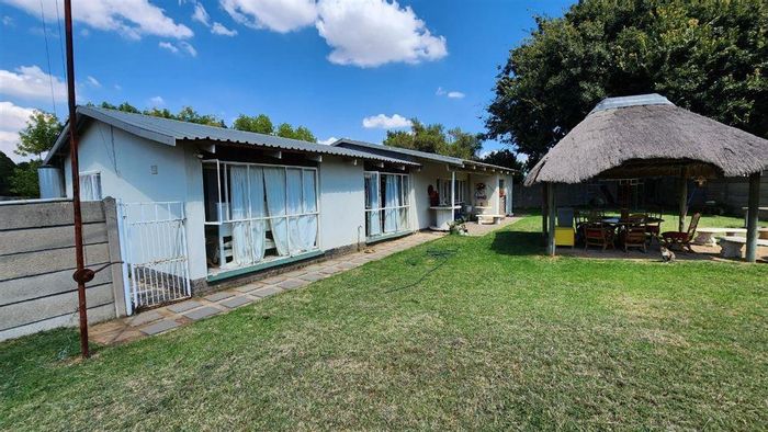 Spacious house for sale in Bonaero Park, near OR Tambo Airport and major routes.