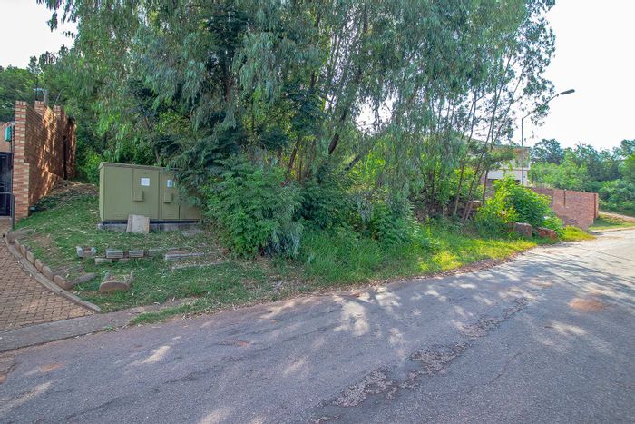 Vacant land for sale in Waterkloof Heights, 1505 m² with scenic views.