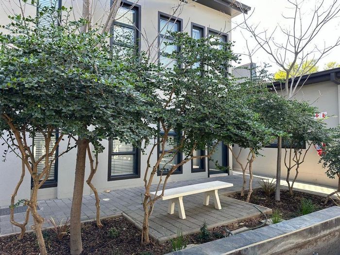 Property #2425134, Office Rental Monthly in Eros