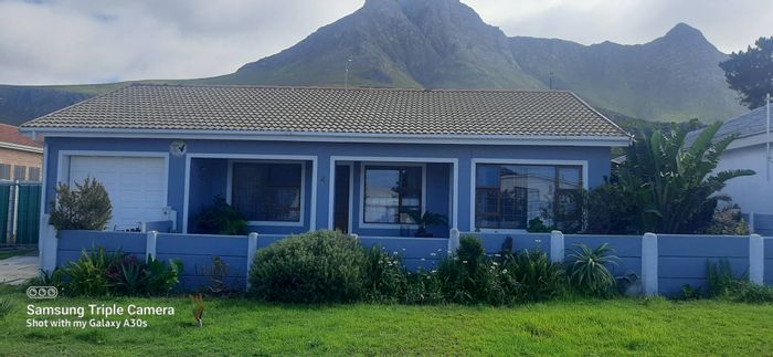 Property #2232018, House for sale in Kleinmond Central