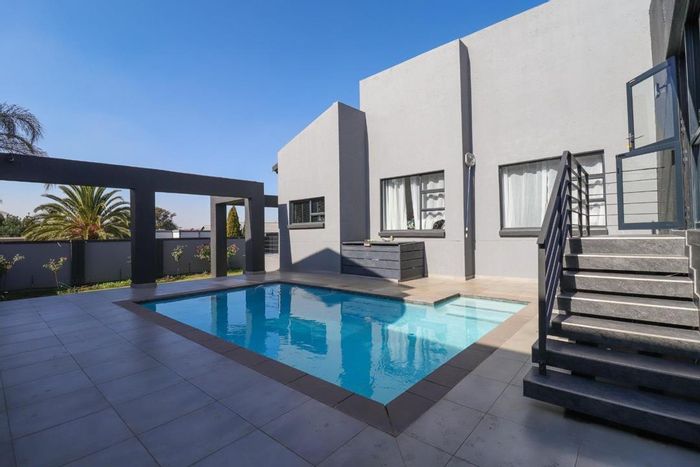 Stunning Meyersdal Home for Sale: 4 Bedrooms, Pool, Solar Inverter, Security!