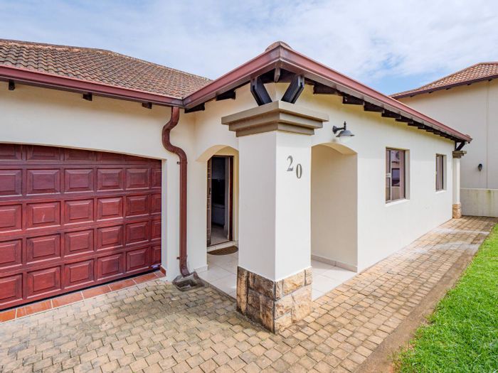 For Sale: Townhouse in Amanzimtoti Central with 3 bedrooms, patio, and tenant.