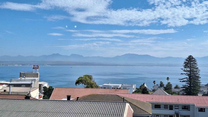 Property #2212997, Apartment for sale in Mossel Bay Central