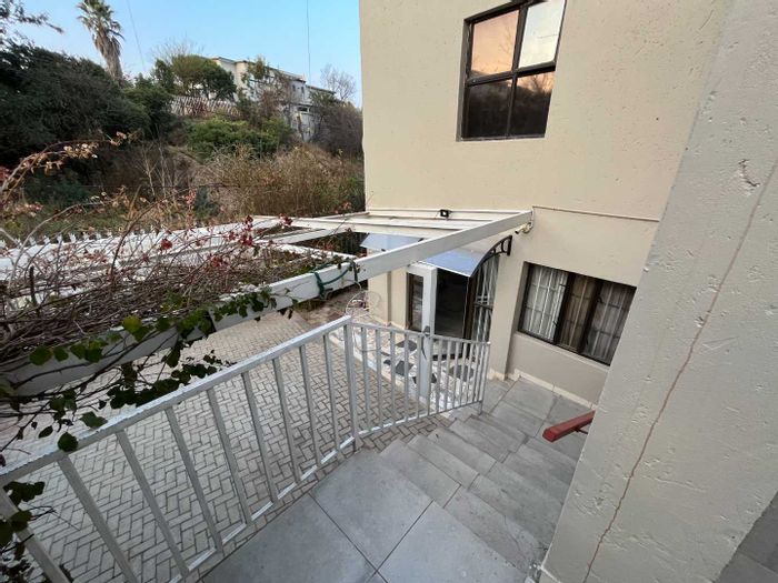 Property #2185367, Garden Cottage rental monthly in Constantia Kloof