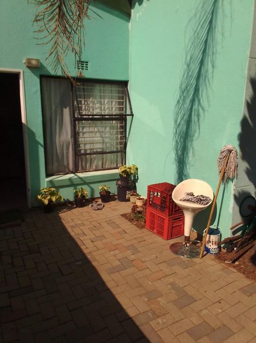 Property #2061067, Townhouse pending sale in Bloubosrand