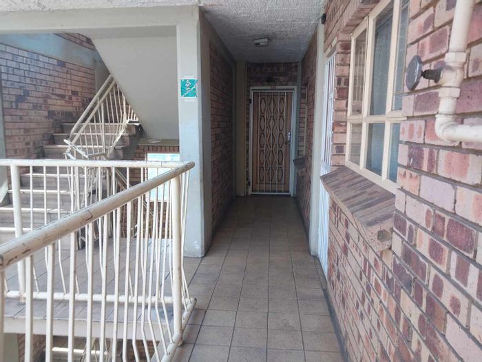 Property #2219929, Apartment rental monthly in Silverton Ext 1