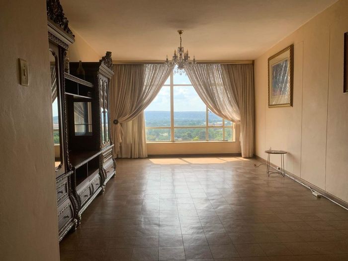 Property #2400219, Apartment For Sale in Weavind Park