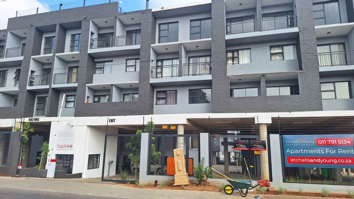Ferndale Apartment To Rent: 2 beds, rooftop gym, on-site coffee shop, secure access.