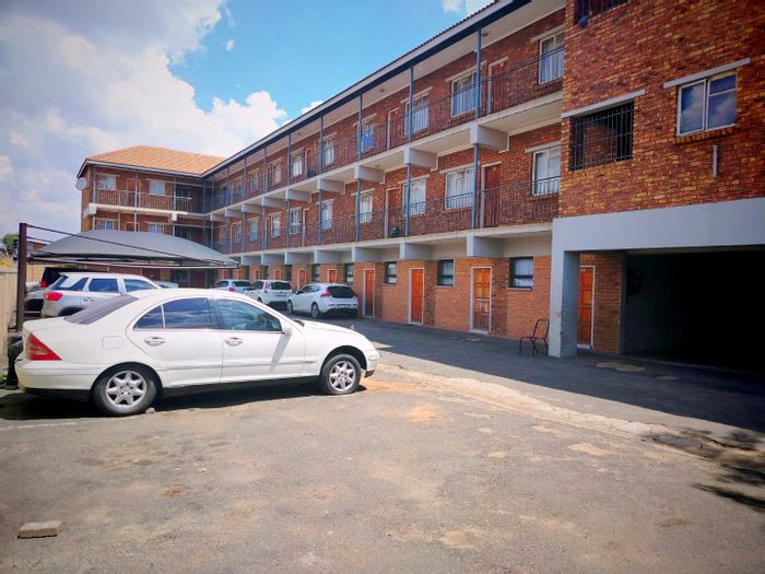 For Sale: Apartment in Kempton Park Central with 32 units and ample parking.