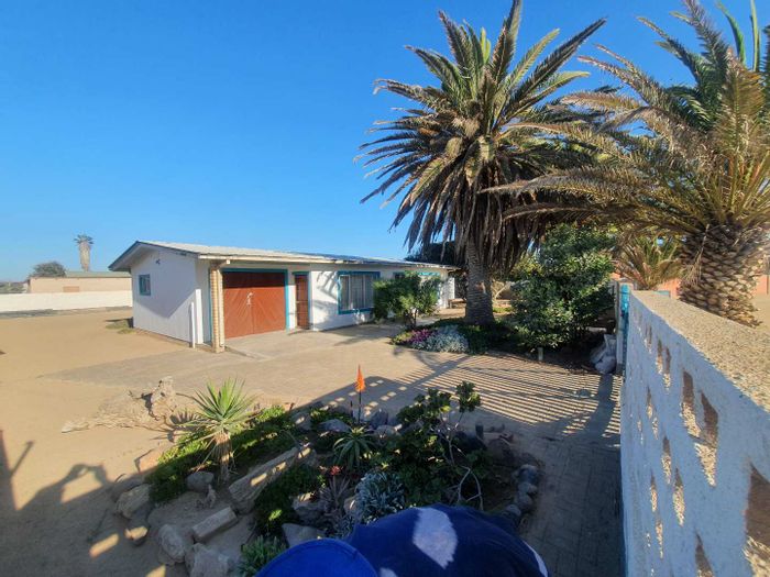 Property #2030613, House sold in Henties Bay