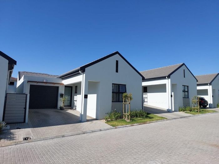 Property #2247072, House rental monthly in Brackenfell South