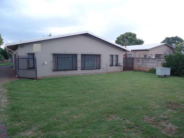 Property #2100472, House for sale in Pretoria North