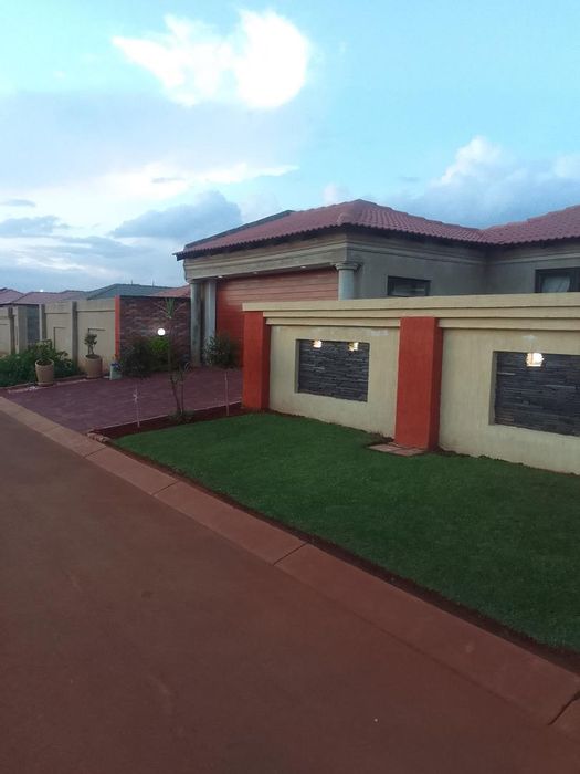 House For Sale in Dawn Park: 2 Bedrooms, Double Garage, Gated Community Access.