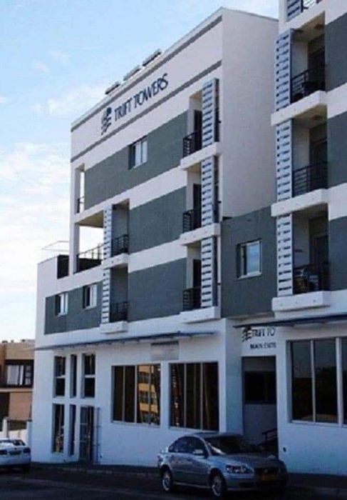 For Sale: Windhoek Central Apartment with balcony, pool, and prime location.