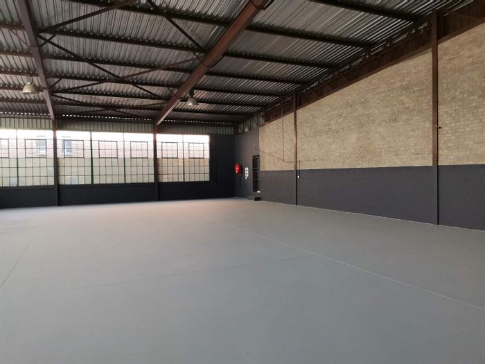 Property #2238232, Industrial rental monthly in Halfway House