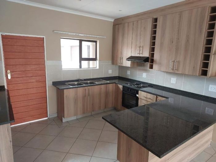 Property #2189852, Townhouse rental monthly in Riversdale