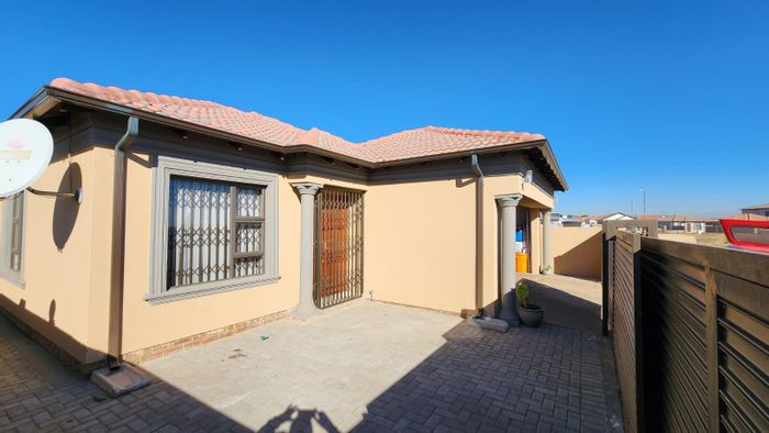 House for Sale in Vanderbijlpark Central East 7: 3 Bedrooms, Double Garage, Secure Living.