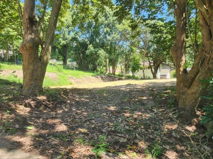 Vacant Land Residential for Sale in Kloof Central, 1675 m², private development.
