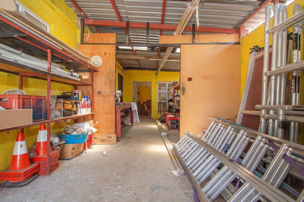 Large workshop with added office at back 