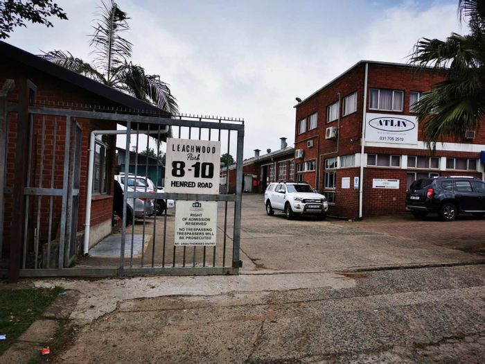 Industrial Warehouse To Rent in Pinetown Central with Enclosed Yard and Office Space.