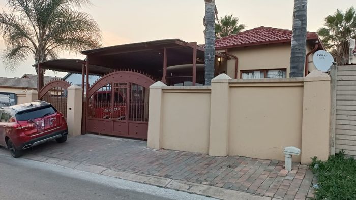 Property #2100478, House rental monthly in Olievenhoutbosch