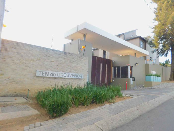 Bryanston Apartment To Rent: 2 beds, pool access, balcony, secure complex.