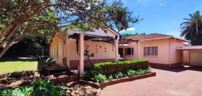 For Sale: Spacious 5-Bedroom House with Flatlet in Lambton, Germiston.