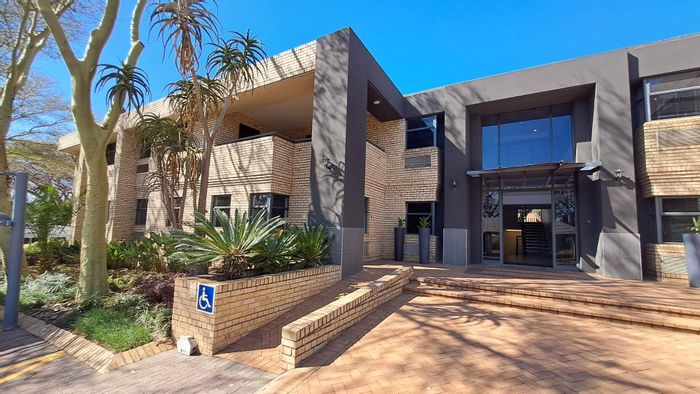 Bryanston Office to Rent: 197sqm Space with Meeting Rooms and Parking Options