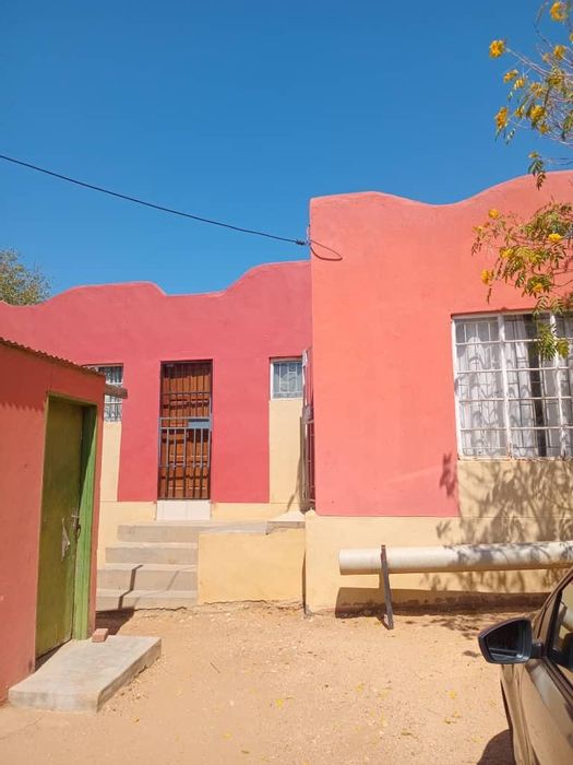 3-bedroom house for sale in Goreangab with kitchen and lounge. N$900,000.