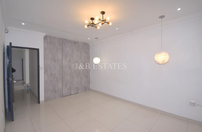 Property #2156415, House rental monthly in Meersig