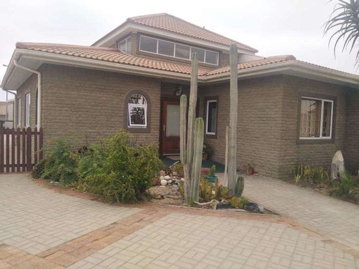 House for Sale in Swakopmund Central: 5 Bedrooms, Garages, Security Features