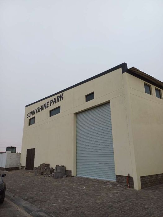 Spacious 300m² Industrial Warehouse Unit For Sale with Roller Shutter Doors