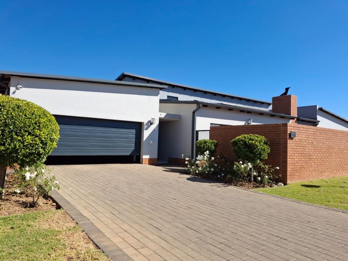 For Sale: House in Six Fountains Estate with 4 beds, solar backup, and security.