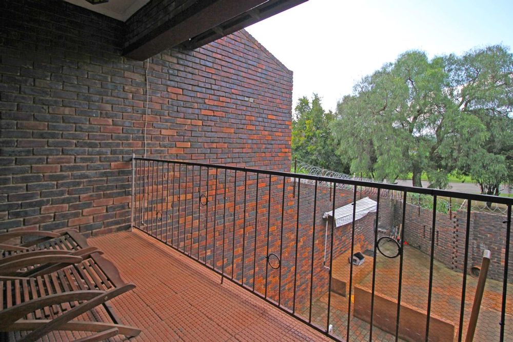 BALCONY FOR YOUR EARLY MORNING COFFEE AND LATE NIGHT CHATS BEFORE BEDTIME