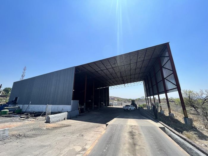 Industrial Warehouse To Rent in Burgersfort Central with wash plant and weigh bridge.