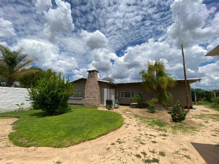 Omaruru Central Small Holding For Sale: 5 beds, pool, sheds, boreholes, farming potential.