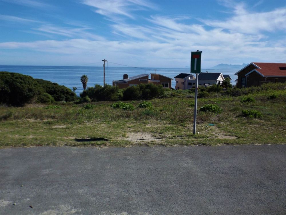 View directly to the front  -  as from our Plot.  Hermanus at back.