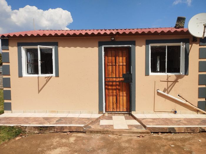 Property #2231054, House rental monthly in Chief A Luthuli Park