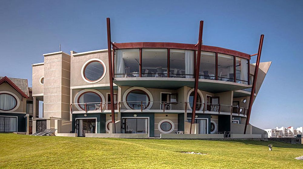 Vogelstrand Guest House For Sale Beachfront location, diverse