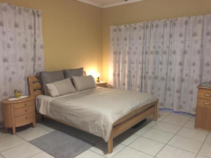 Property #2388955, Guest House For Sale in Pioniers Park