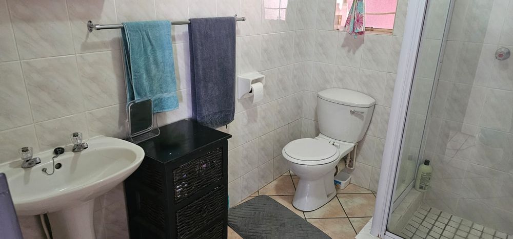 Ensuite bathroom