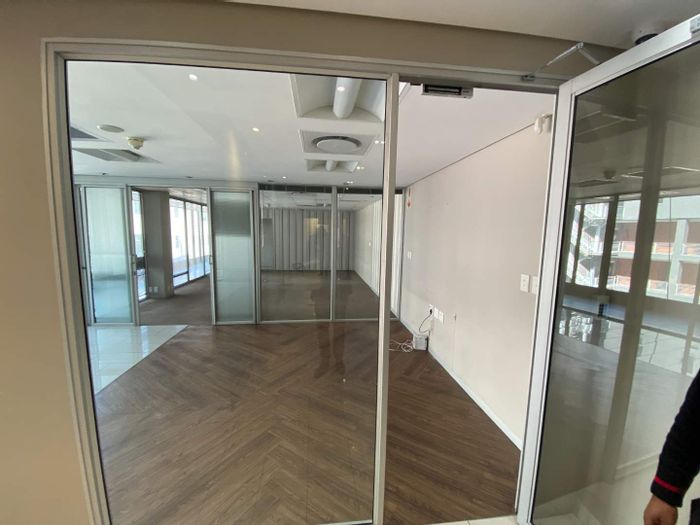 Property #2189254, Office rental monthly in Woodstock