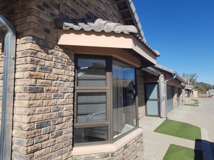 Property #2169590, Townhouse Rental Monthly in Okahandja Central