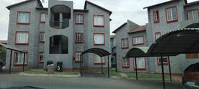Castleview Townhouse For Sale: 2 beds, 2 baths, secure complex, ideal investment.